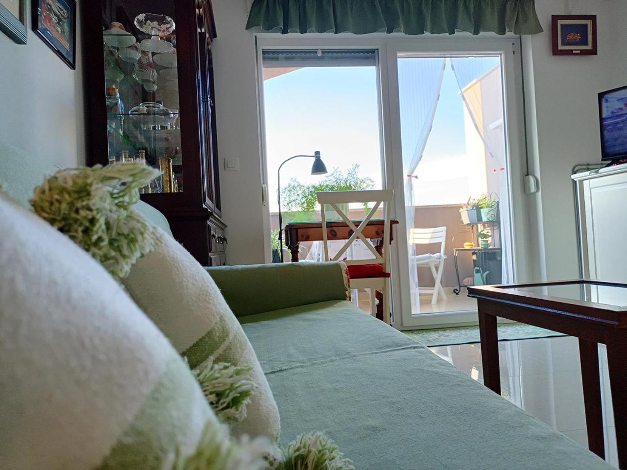 Annamaria Apartment Pula Bagian luar foto