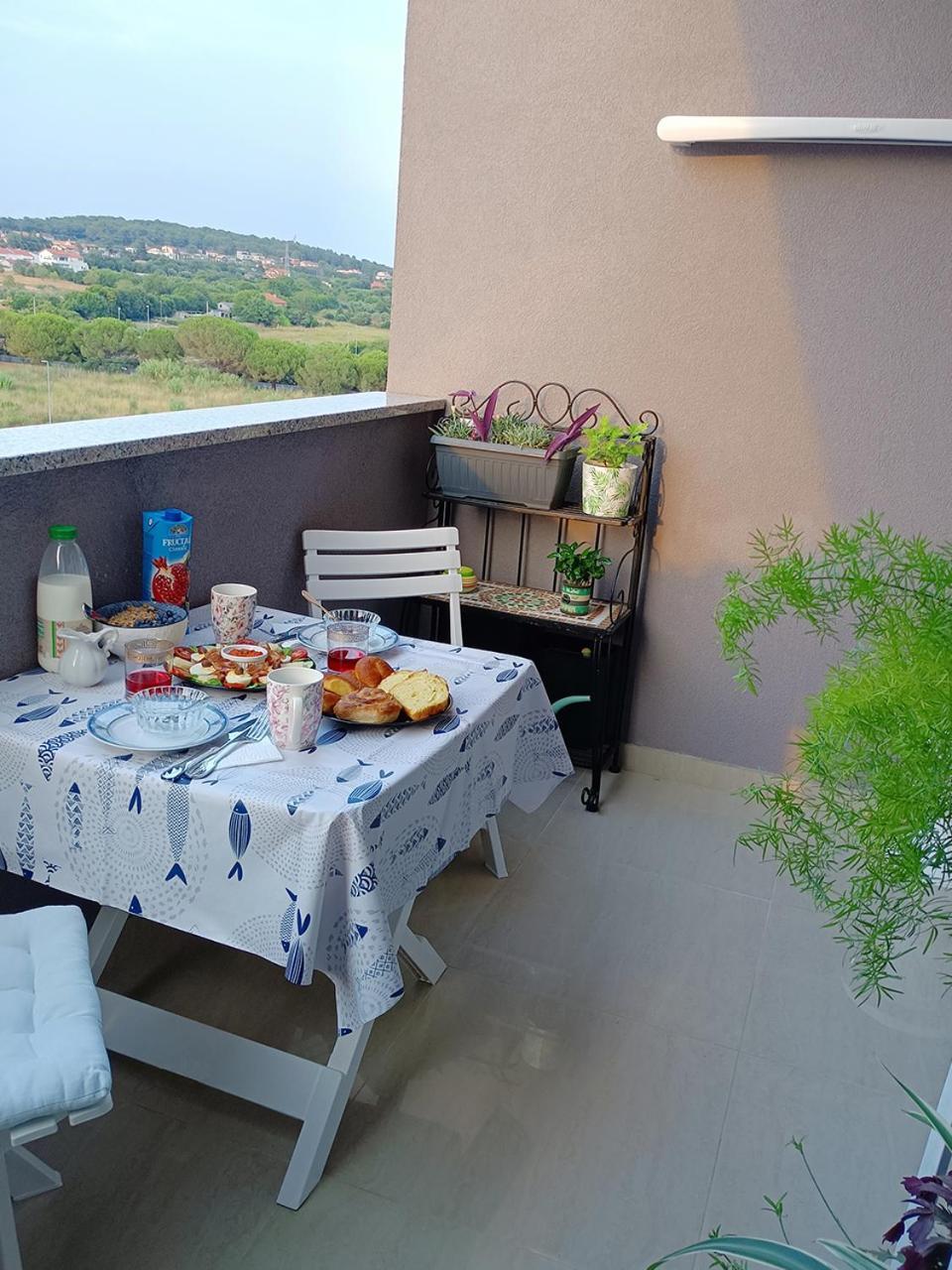 Annamaria Apartment Pula Bagian luar foto