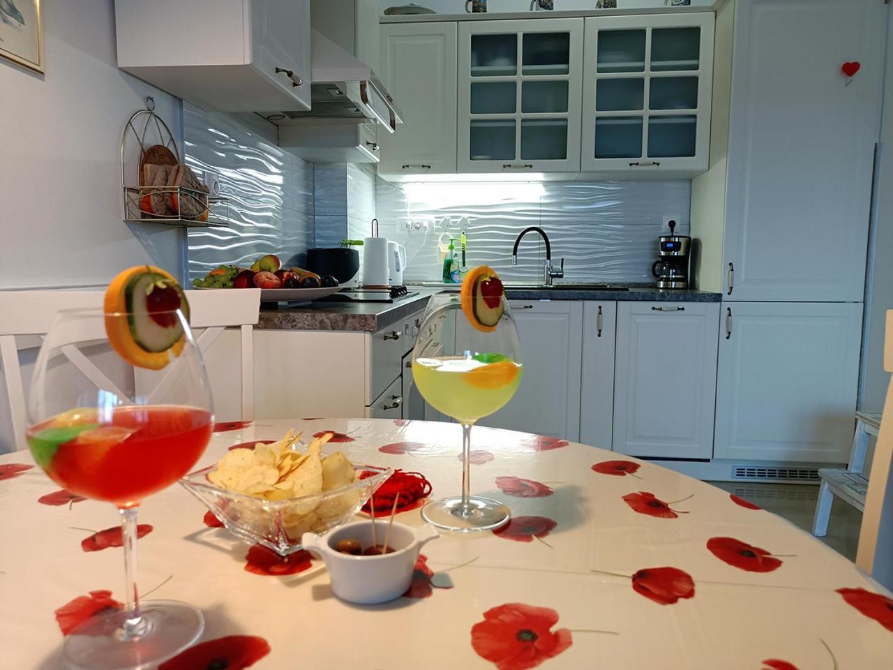 Annamaria Apartment Pula Bagian luar foto